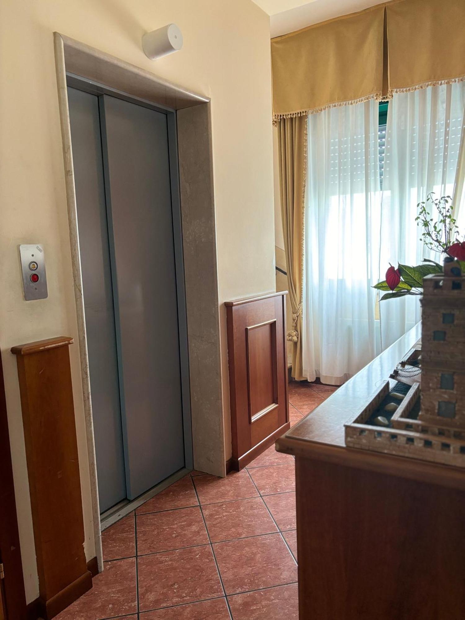 Hotel Ristorante Amalfitana Dello Esterno foto