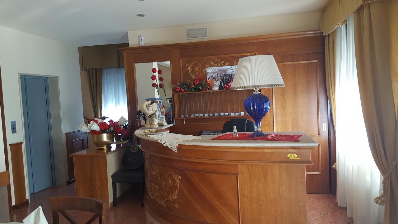 Hotel Ristorante Amalfitana Dello Esterno foto